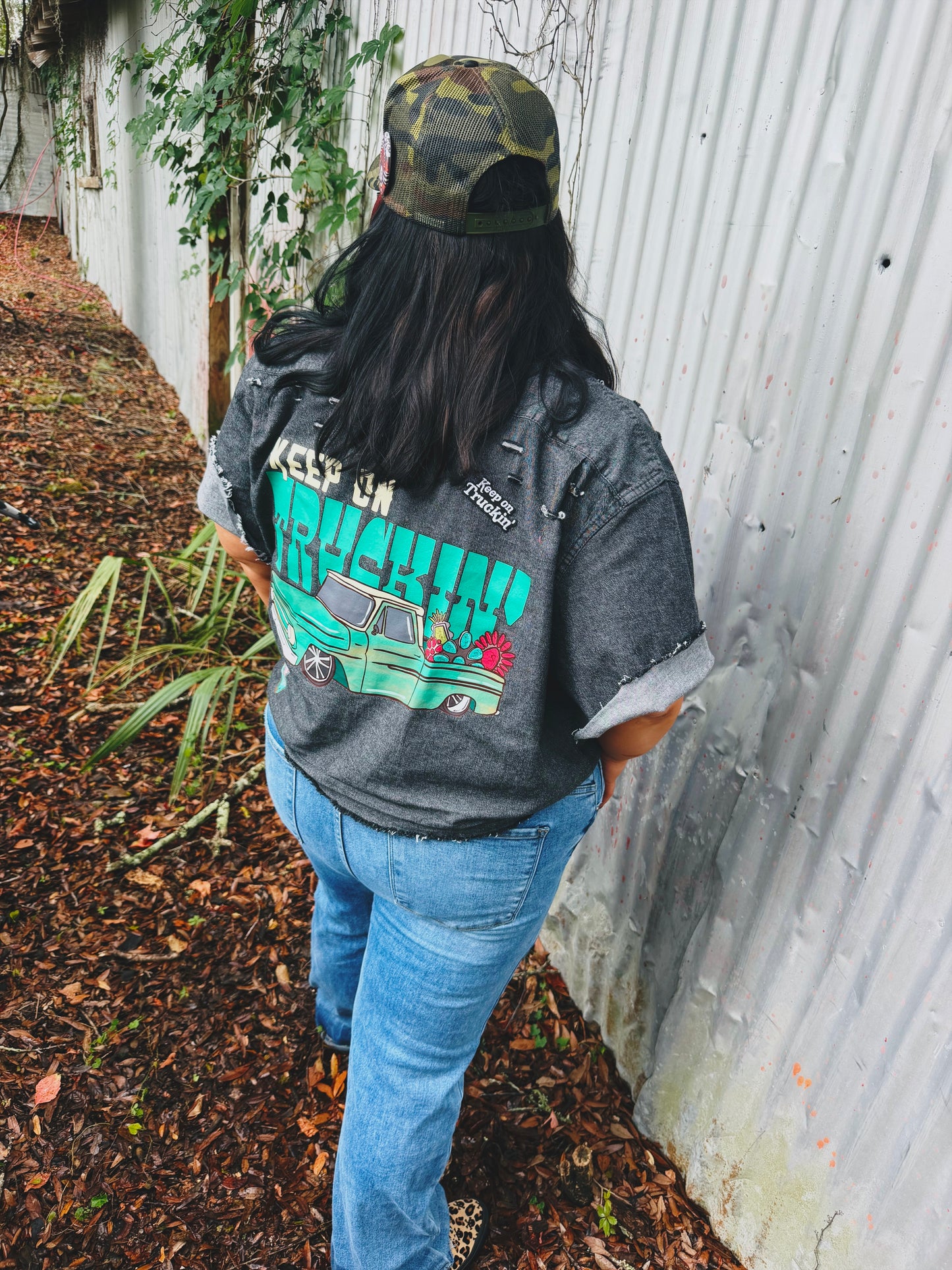 Keep on Truckin’ Button Up-size 3x