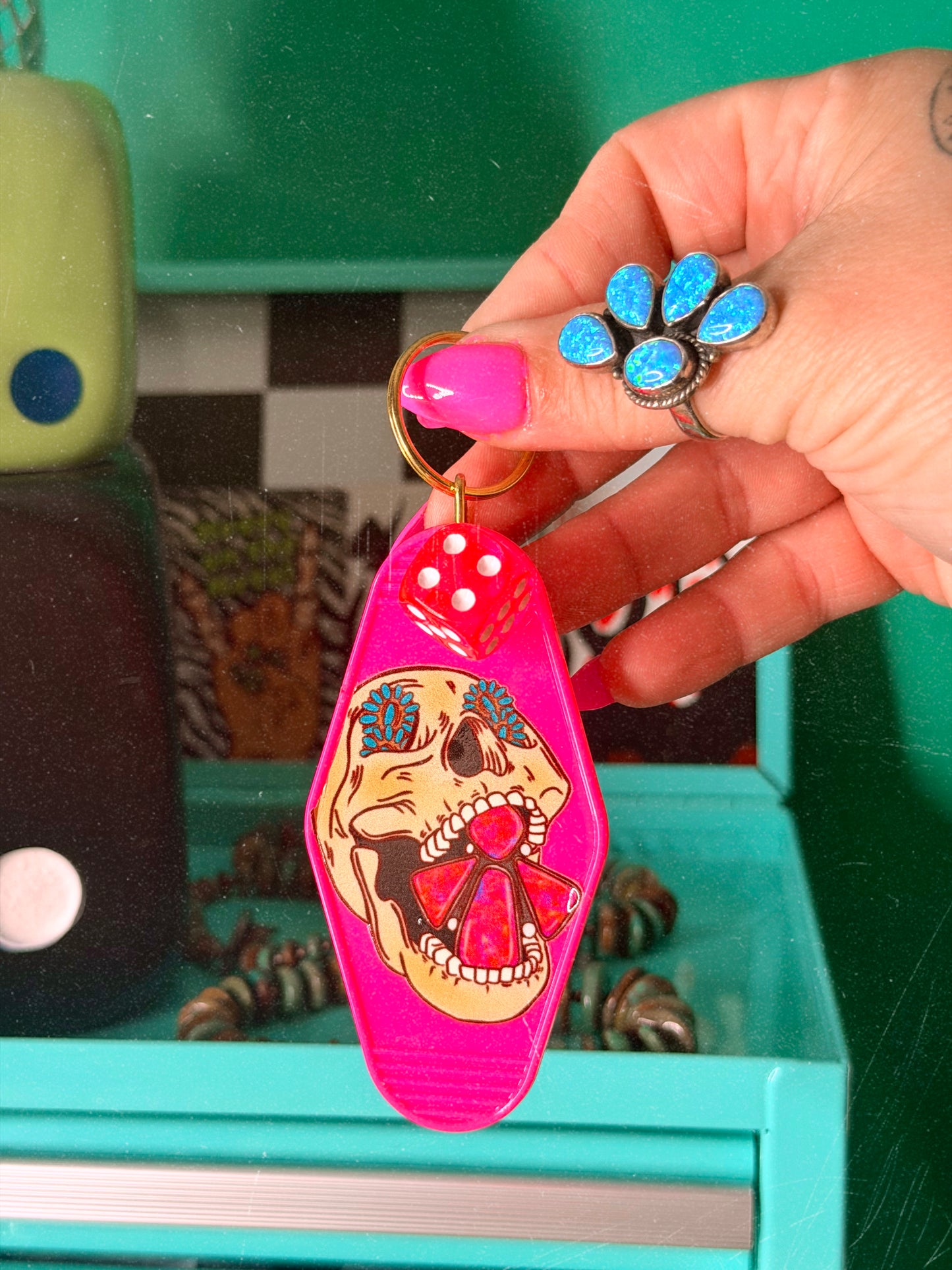Deadmans skull motel Keychain