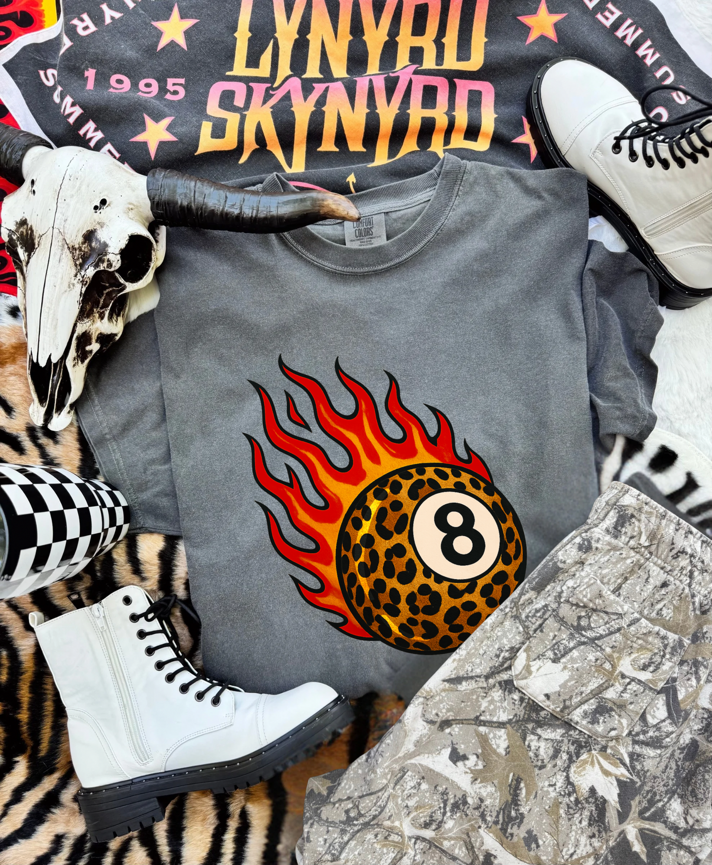 Flamin 8 Tee