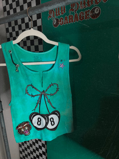 Barbwire cherry custom tank -Large
