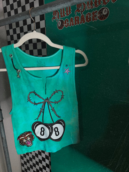 Barbwire cherry custom tank -Large
