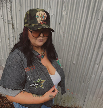Keep on Truckin’ Button Up-size 3x