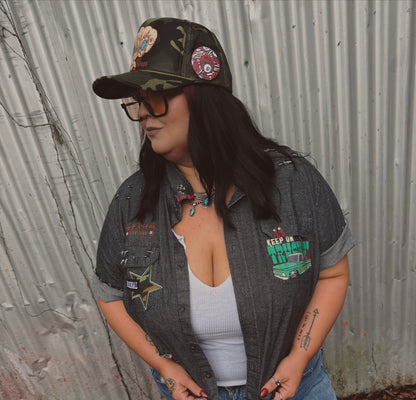 Keep on Truckin’ Button Up-size 3x