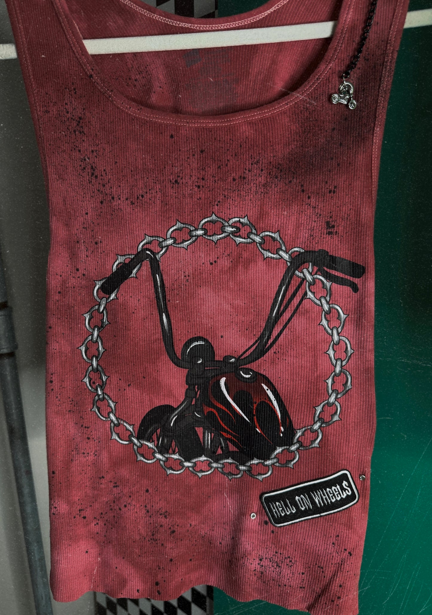 Hell on Wheels custom tank -2x