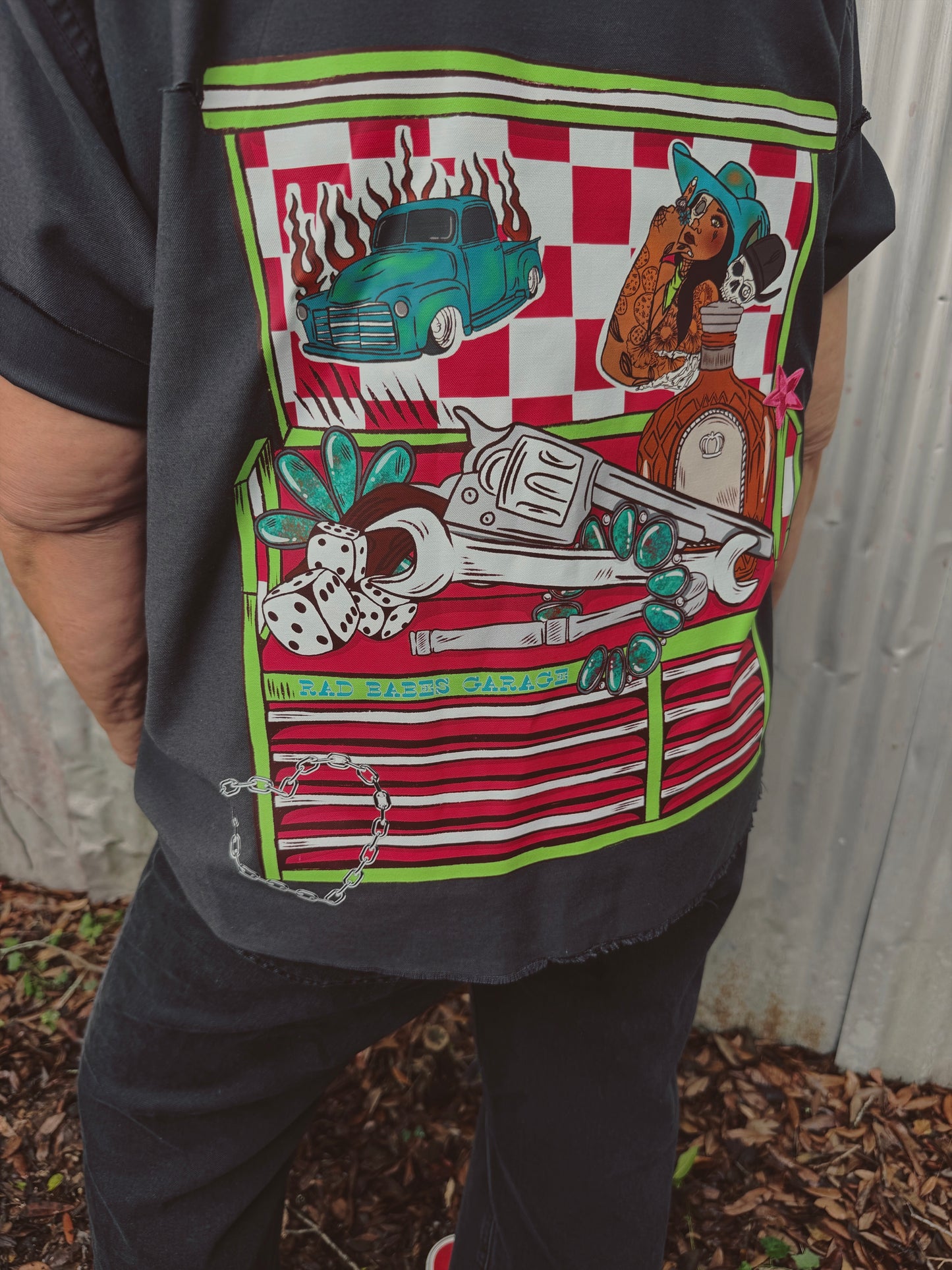Rad babes garage Button Up-size large