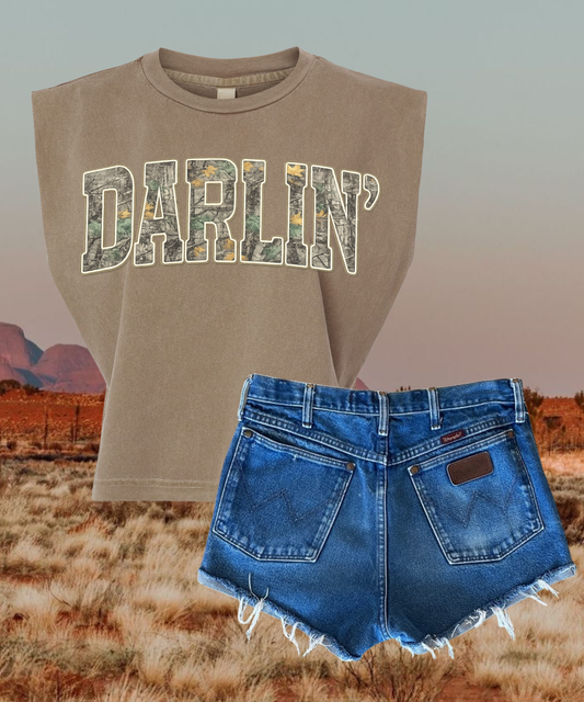 Darlin muscle tee