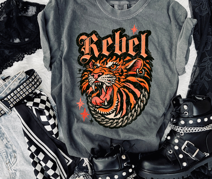 Rebel tee