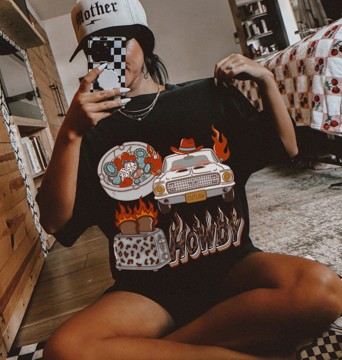 Howdy outlaw collage tee