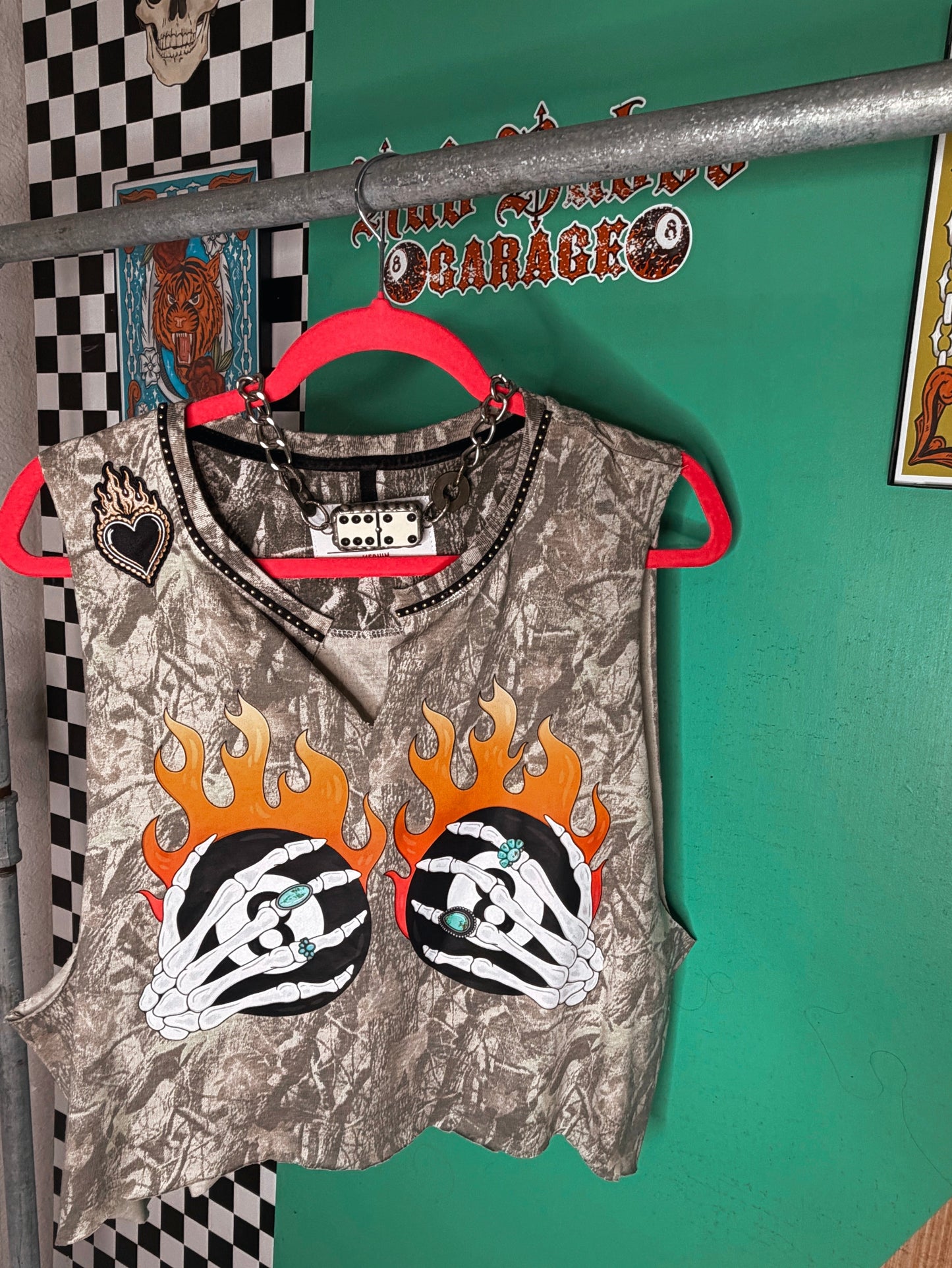 Flamin 8s camo muscle tees- Medium-Large